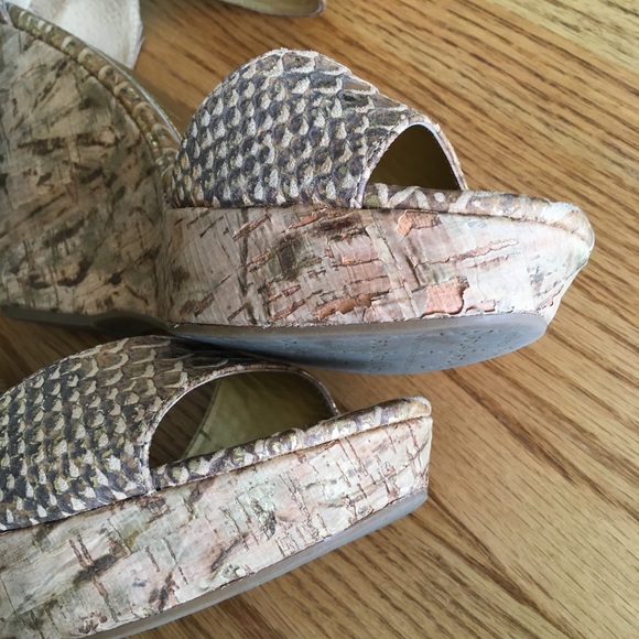 7M Isola Gold Cork Wedge Heels - Picture 11 of 12